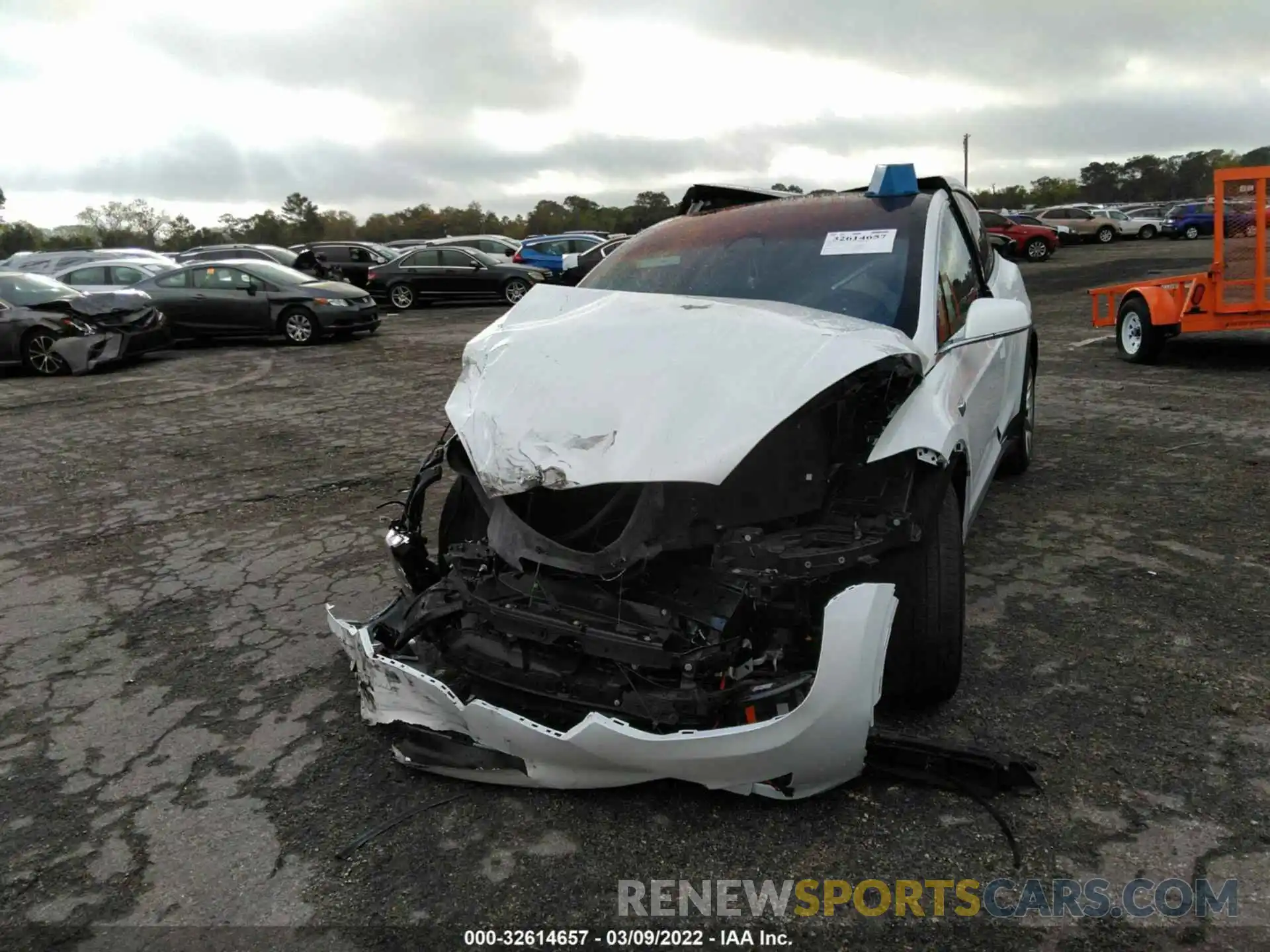 6 Photograph of a damaged car 5YJXCAE20LF300813 TESLA MODEL X 2020