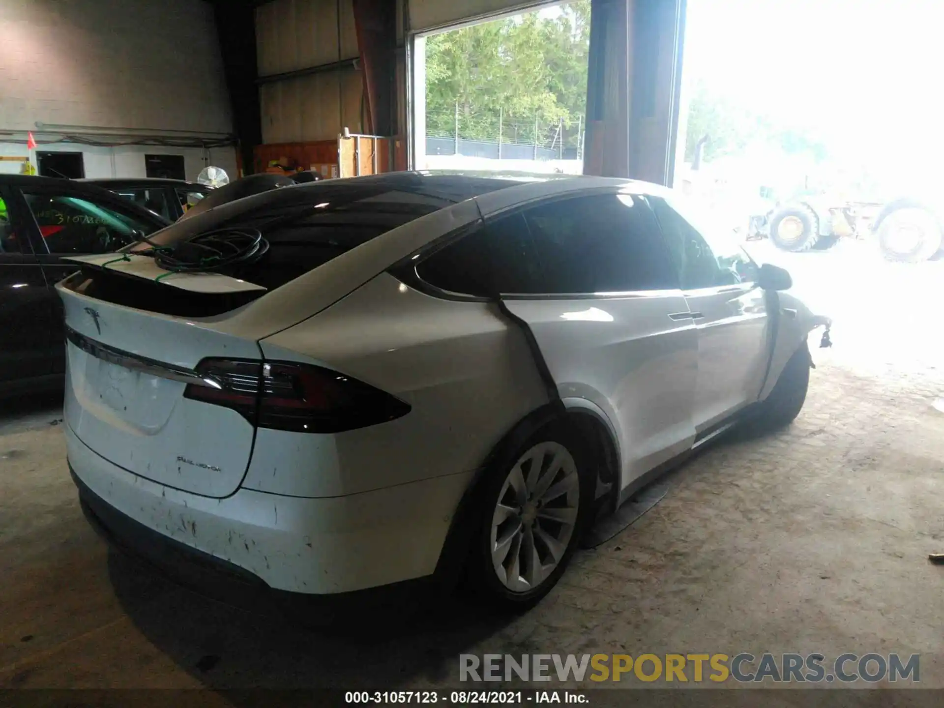 4 Фотография поврежденного автомобиля 5YJXCAE20LF301346 TESLA MODEL X 2020