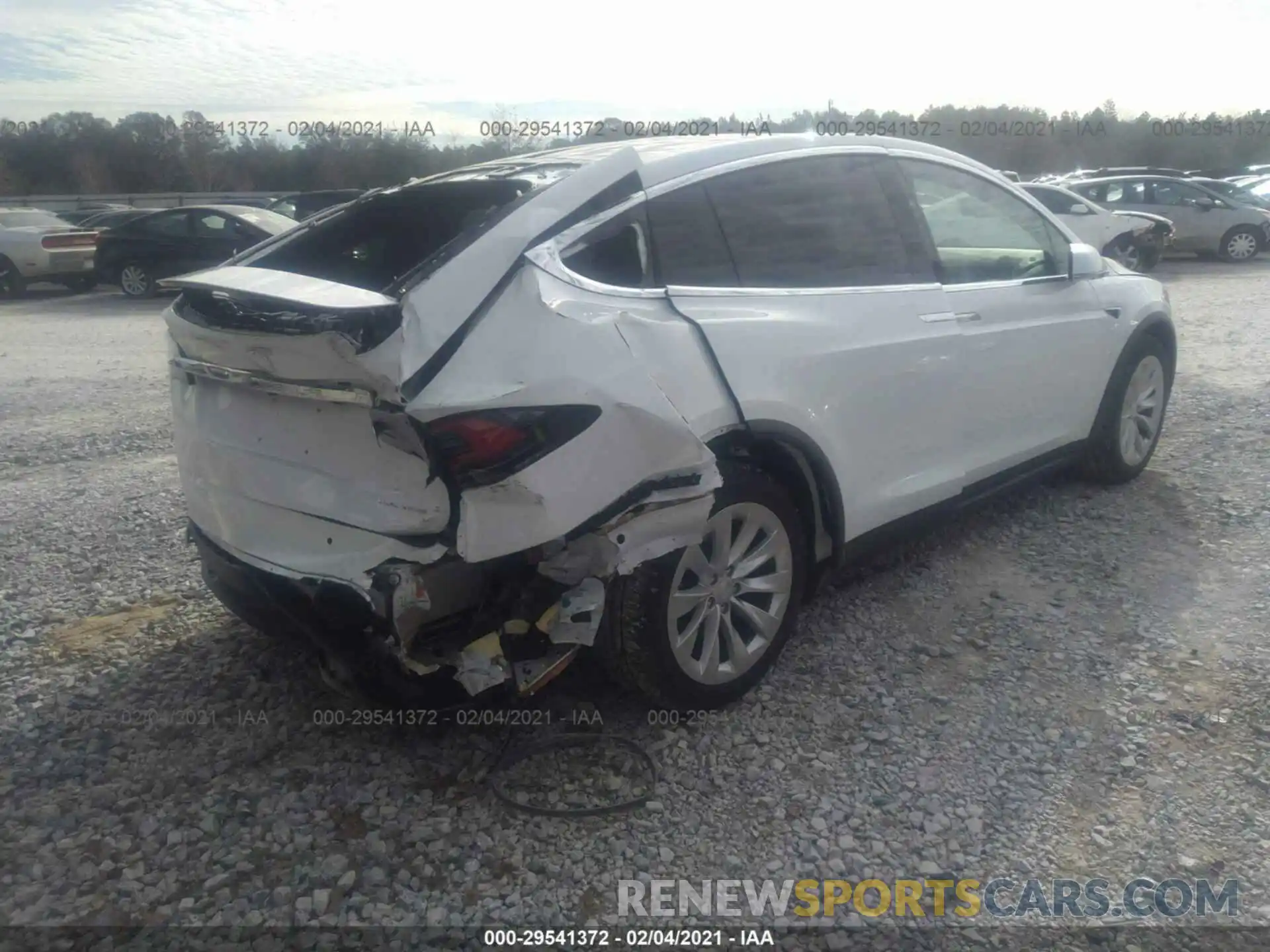 4 Photograph of a damaged car 5YJXCAE23LF304080 TESLA MODEL X 2020