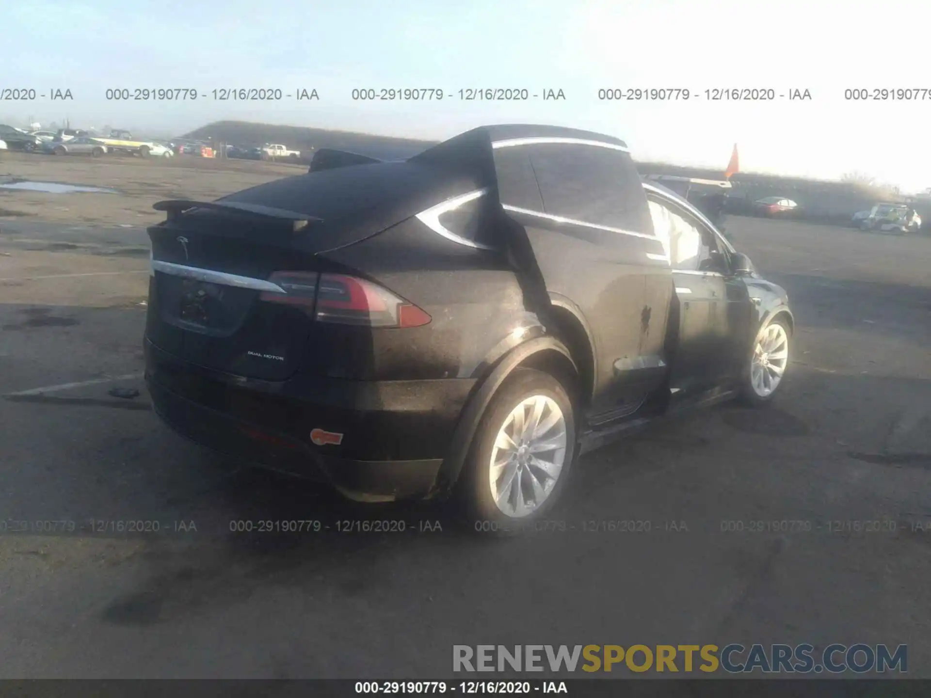 4 Фотография поврежденного автомобиля 5YJXCAE25LF231035 TESLA MODEL X 2020