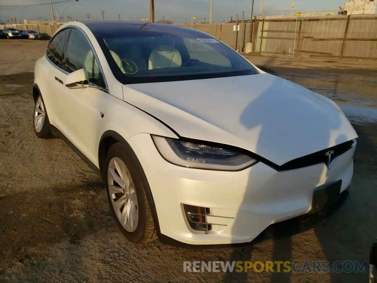 1 Photograph of a damaged car 5YJXCAE25LF238342 TESLA MODEL X 2020