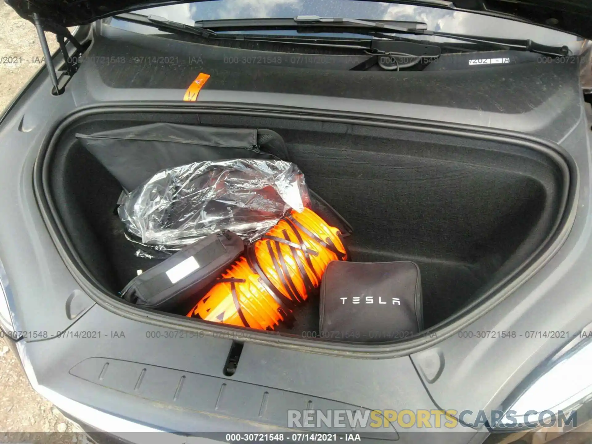 10 Photograph of a damaged car 5YJXCAE25LF271776 TESLA MODEL X 2020