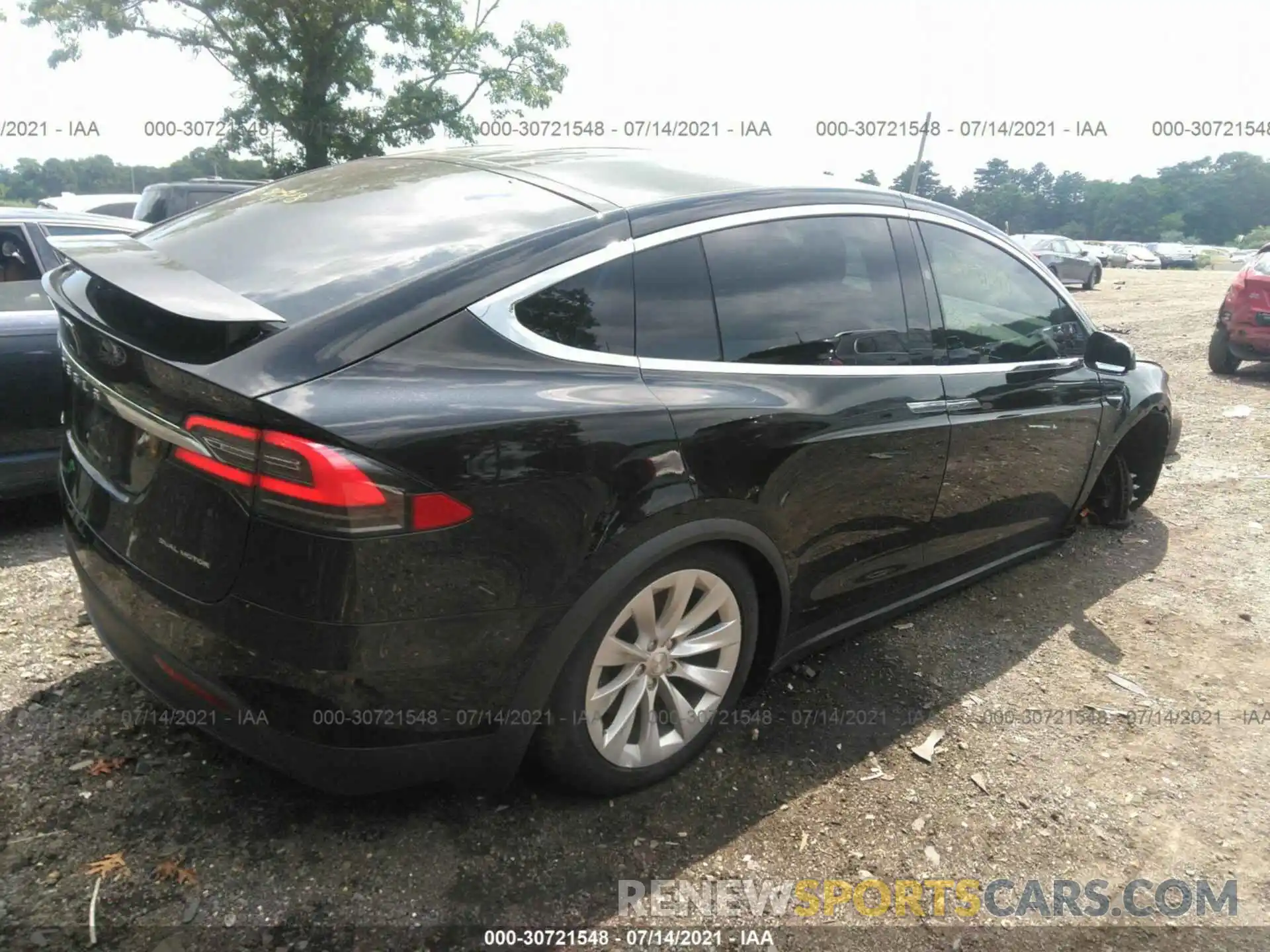 4 Photograph of a damaged car 5YJXCAE25LF271776 TESLA MODEL X 2020