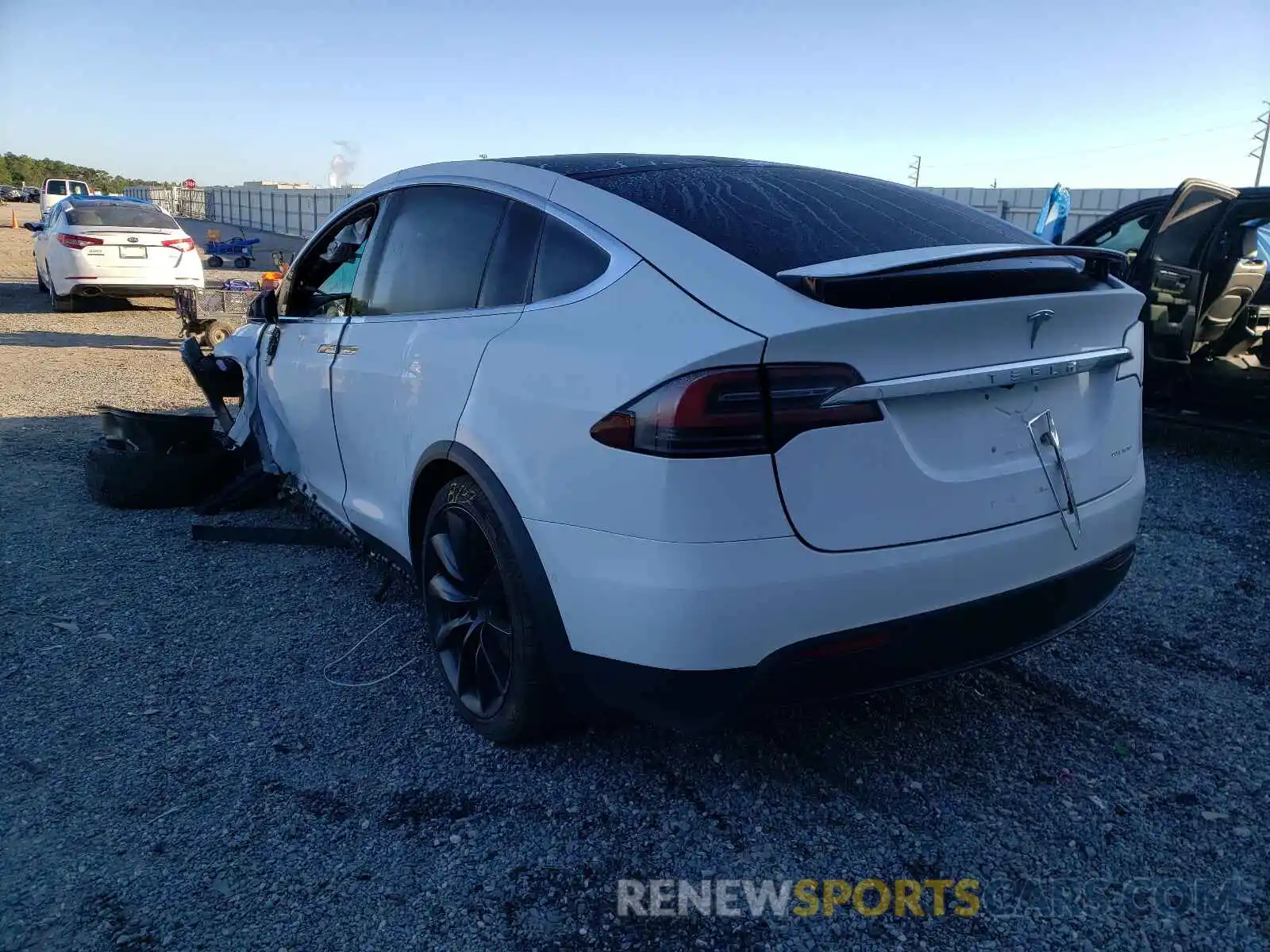 3 Фотография поврежденного автомобиля 5YJXCAE26LF298596 TESLA MODEL X 2020