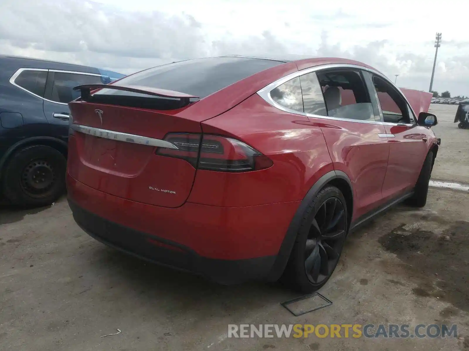 4 Фотография поврежденного автомобиля 5YJXCAE27LF250329 TESLA MODEL X 2020