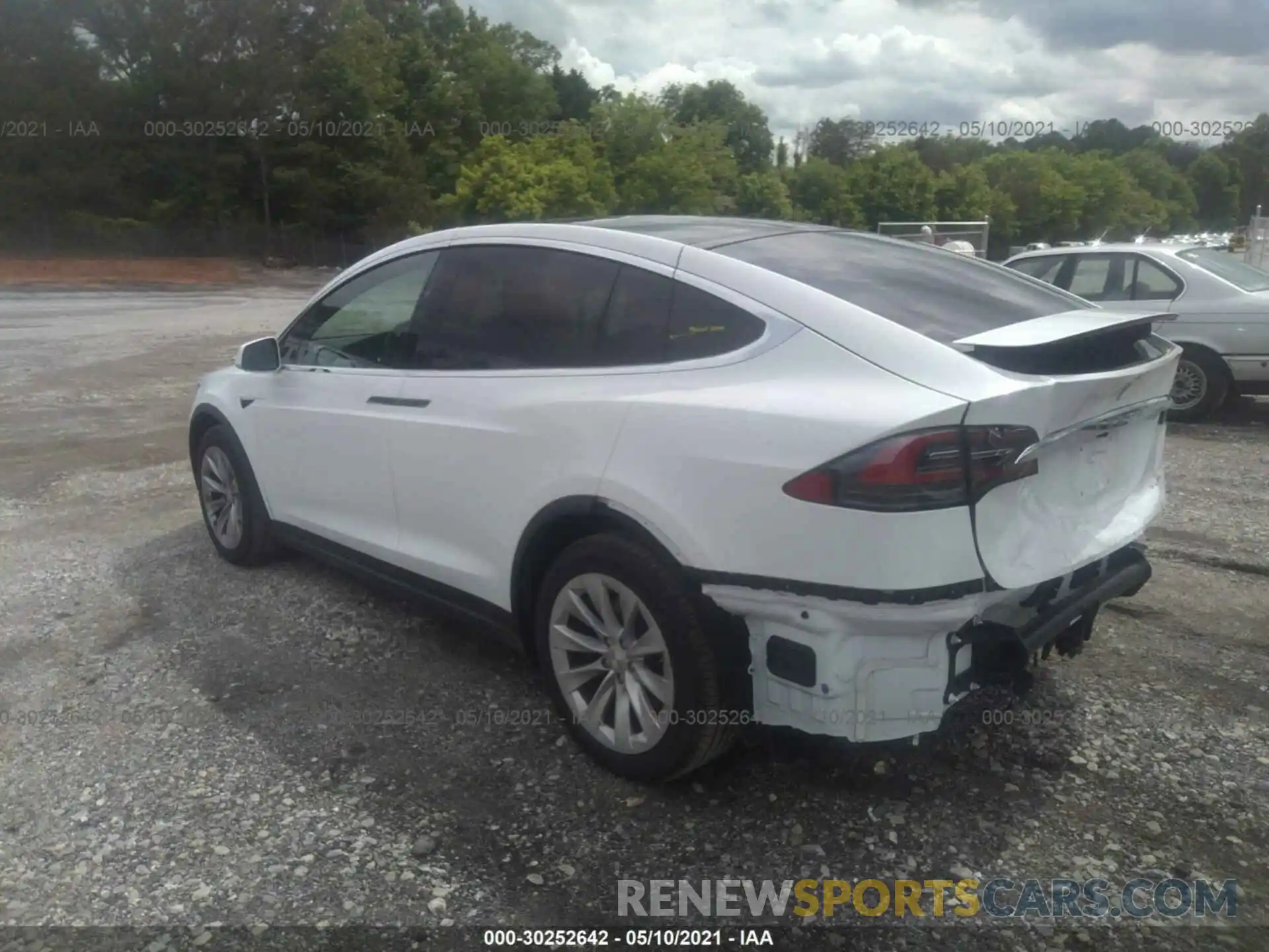 3 Photograph of a damaged car 5YJXCAE28LF298731 TESLA MODEL X 2020