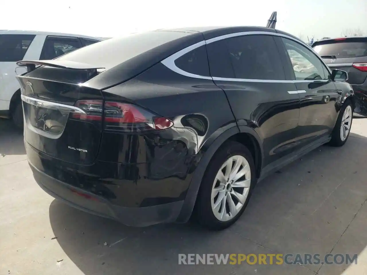 4 Фотография поврежденного автомобиля 5YJXCAE28LF301966 TESLA MODEL X 2020