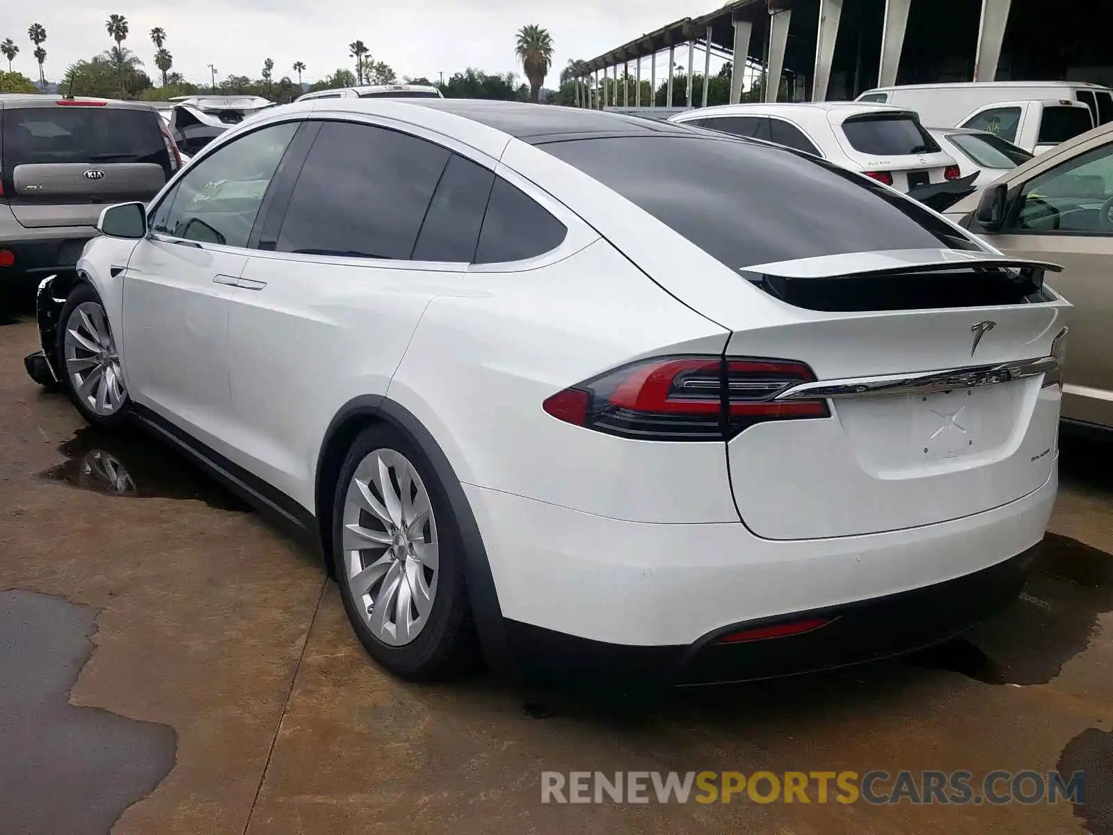 3 Фотография поврежденного автомобиля 5YJXCAE2XLF247571 TESLA MODEL X 2020