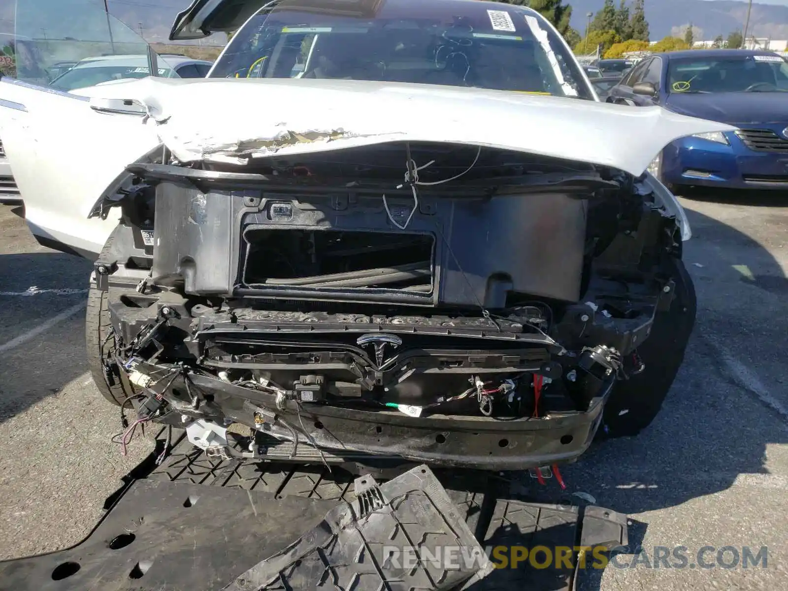 9 Photograph of a damaged car 5YJXCBE20LF242014 TESLA MODEL X 2020