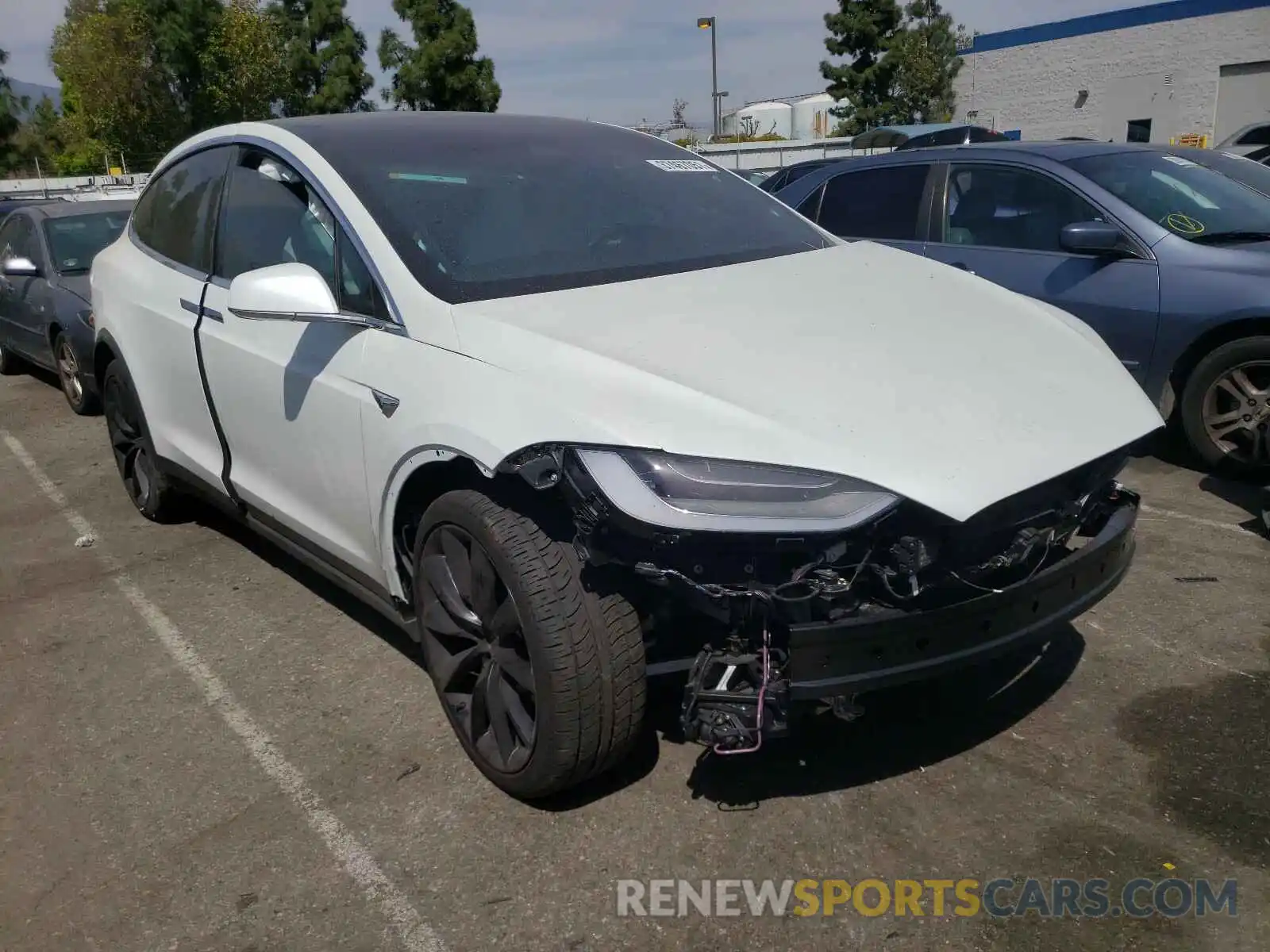 1 Photograph of a damaged car 5YJXCBE20LF268418 TESLA MODEL X 2020