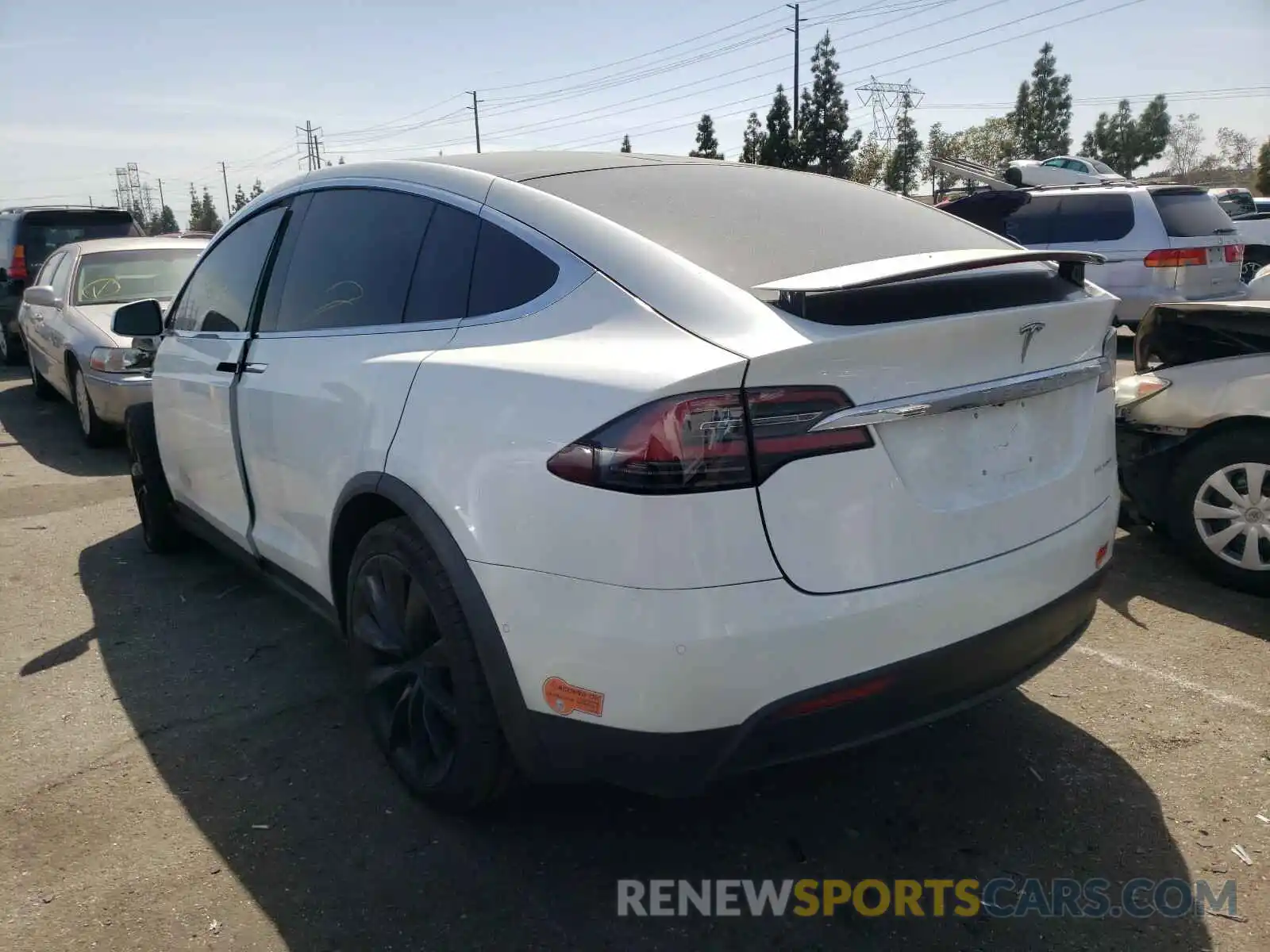 3 Фотография поврежденного автомобиля 5YJXCBE20LF268418 TESLA MODEL X 2020