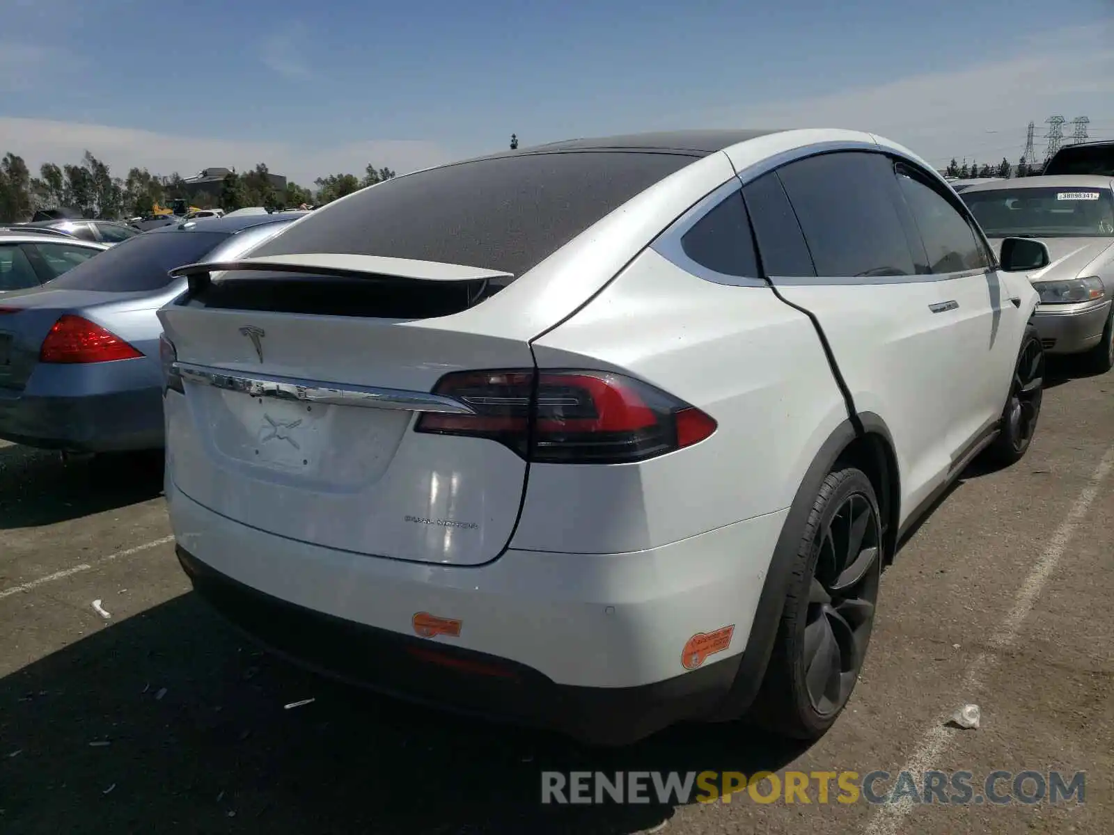 4 Фотография поврежденного автомобиля 5YJXCBE20LF268418 TESLA MODEL X 2020