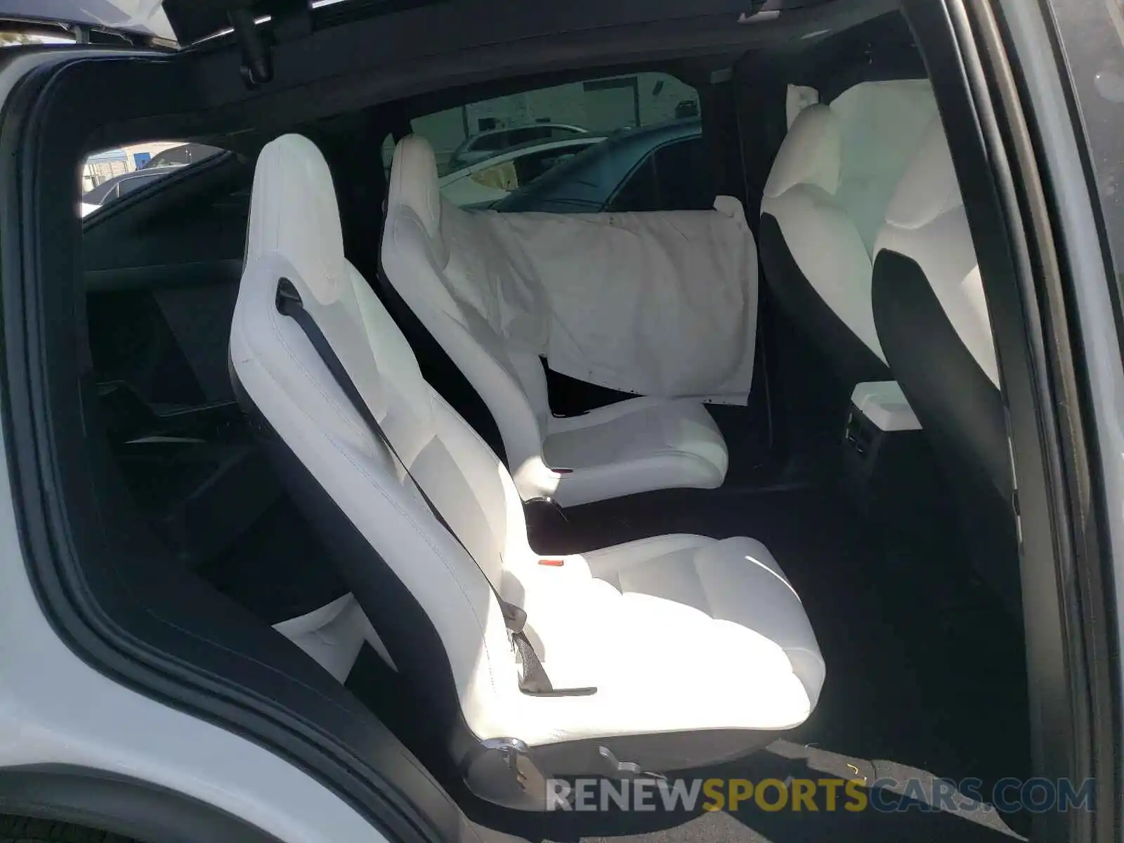 6 Photograph of a damaged car 5YJXCBE20LF268418 TESLA MODEL X 2020