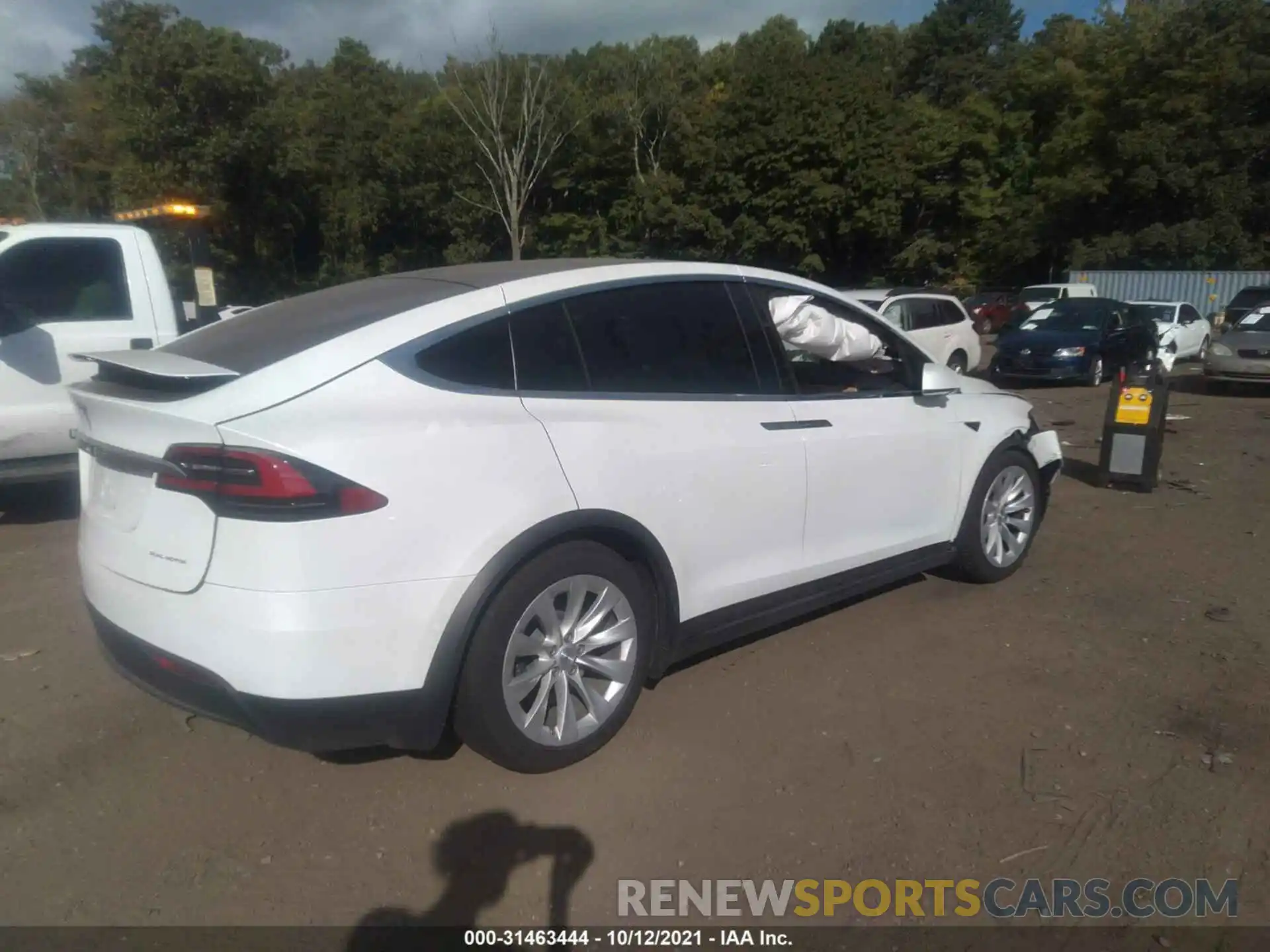 4 Фотография поврежденного автомобиля 5YJXCBE21LF227876 TESLA MODEL X 2020