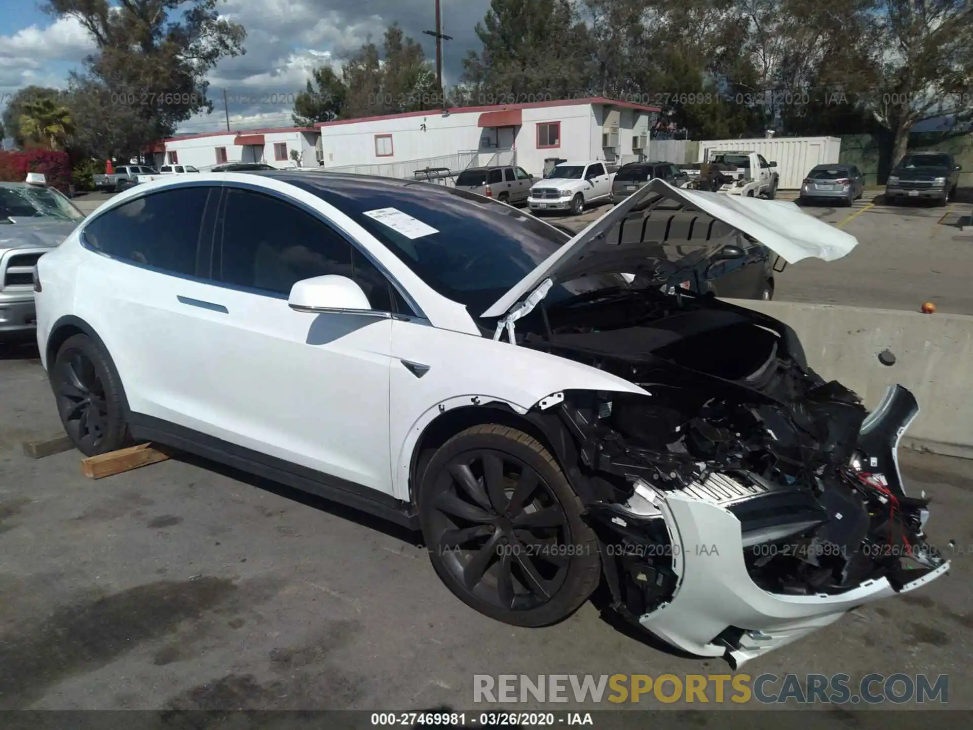 1 Photograph of a damaged car 5YJXCBE21LF239915 TESLA MODEL X 2020