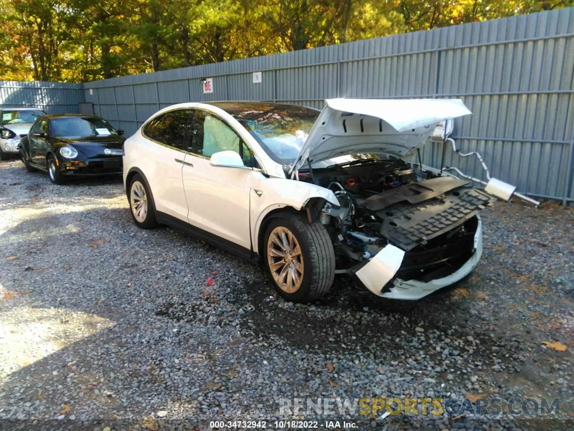 1 Photograph of a damaged car 5YJXCBE22LF238482 TESLA MODEL X 2020