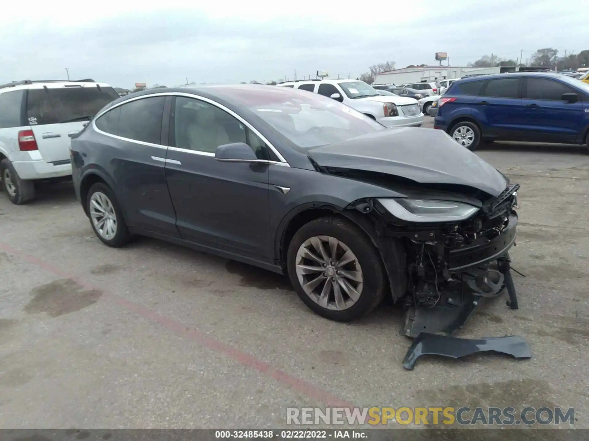 1 Photograph of a damaged car 5YJXCBE22LF262541 TESLA MODEL X 2020