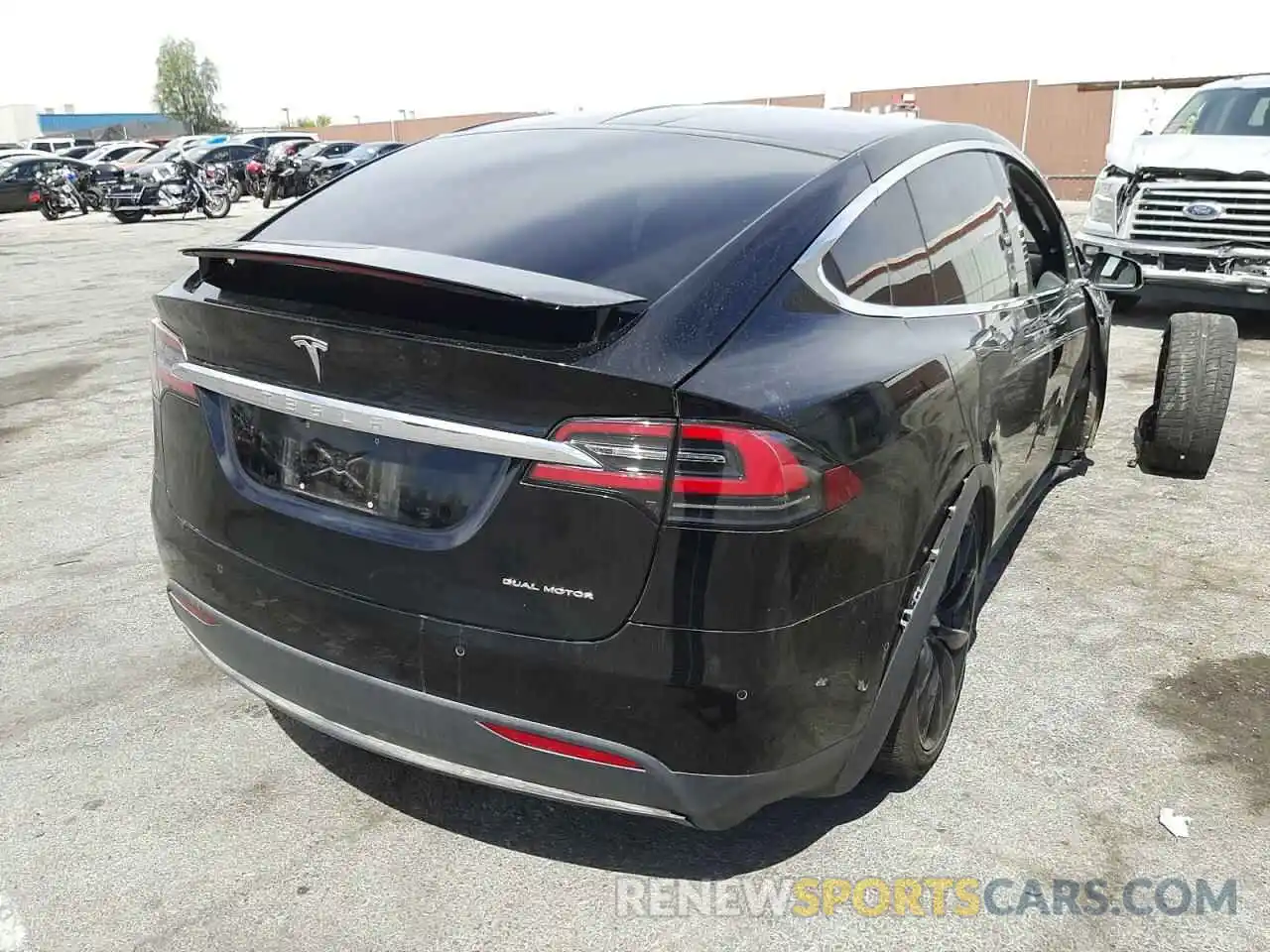 4 Фотография поврежденного автомобиля 5YJXCBE22LF303900 TESLA MODEL X 2020