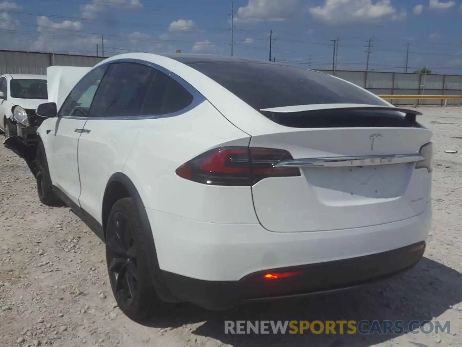 3 Photograph of a damaged car 5YJXCBE23LF246705 TESLA MODEL X 2020