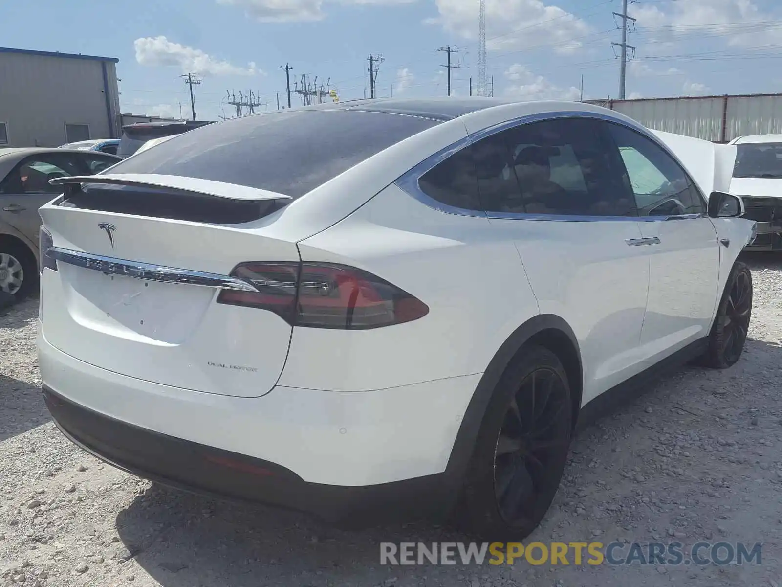 4 Photograph of a damaged car 5YJXCBE23LF246705 TESLA MODEL X 2020