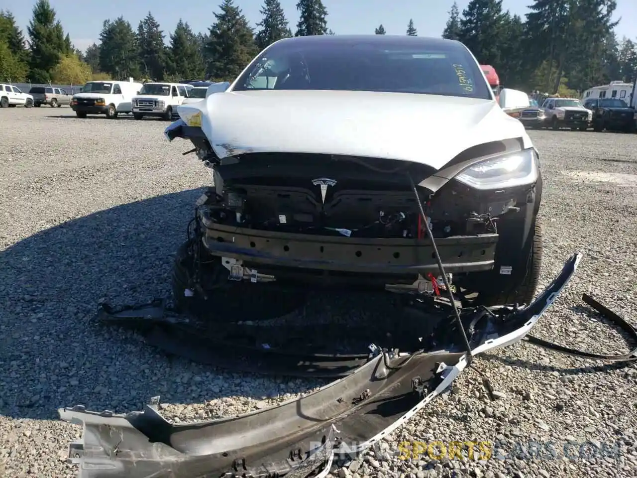 9 Photograph of a damaged car 5YJXCBE23LF272804 TESLA MODEL X 2020