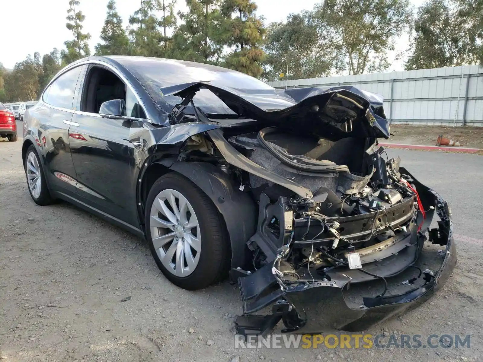 1 Photograph of a damaged car 5YJXCBE26LF261635 TESLA MODEL X 2020