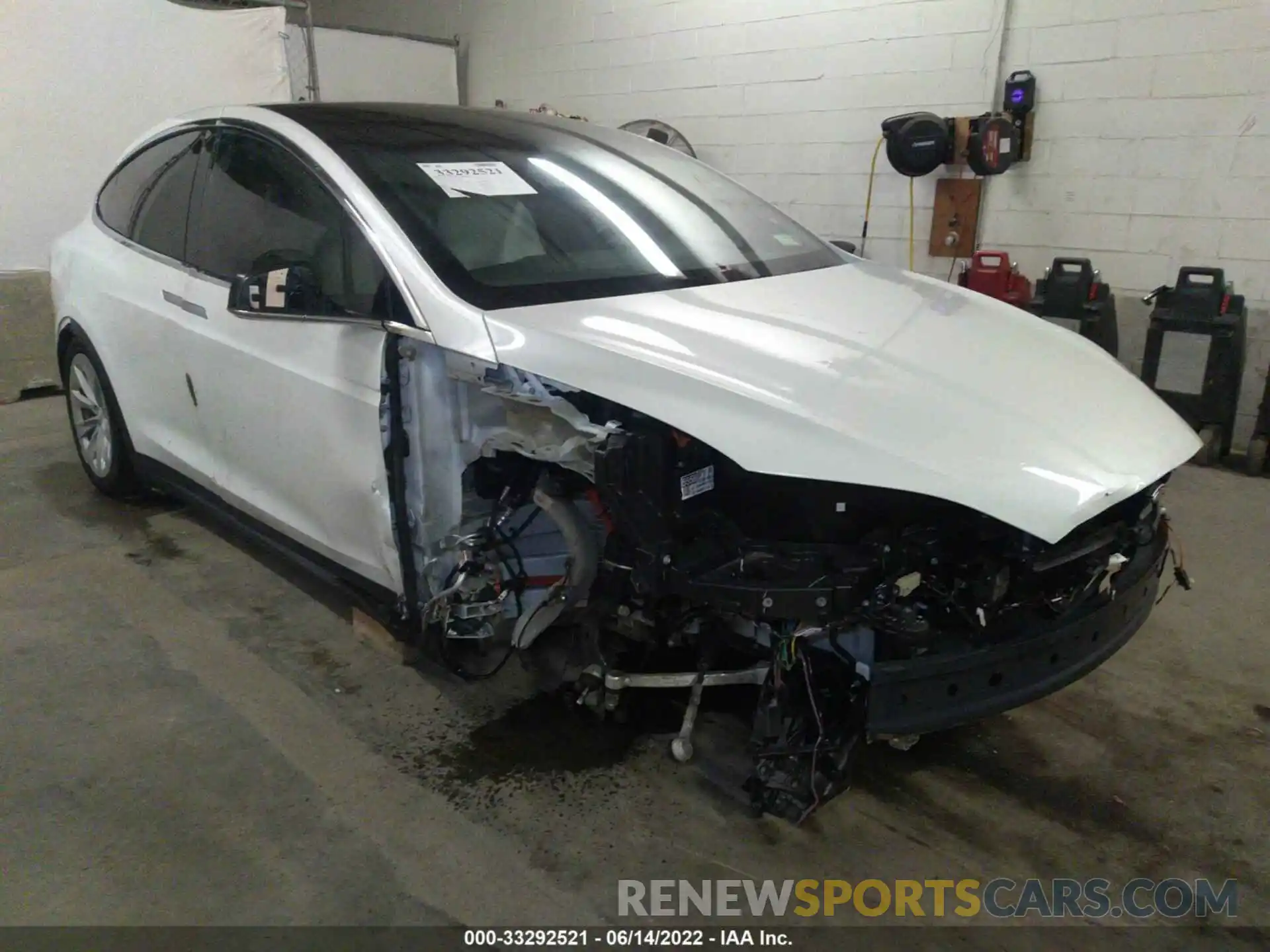 1 Photograph of a damaged car 5YJXCBE26LF261747 TESLA MODEL X 2020