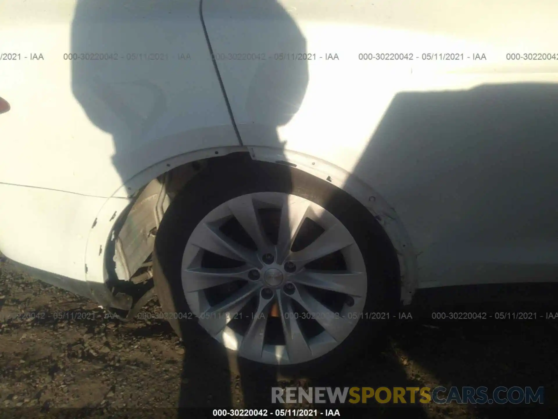 6 Photograph of a damaged car 5YJXCBE26LF272294 TESLA MODEL X 2020