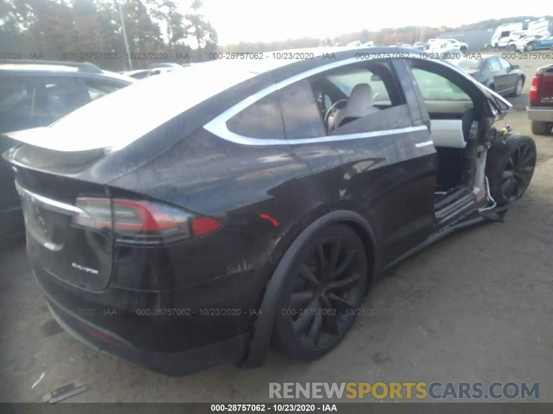 4 Photograph of a damaged car 5YJXCBE27LF231088 TESLA MODEL X 2020