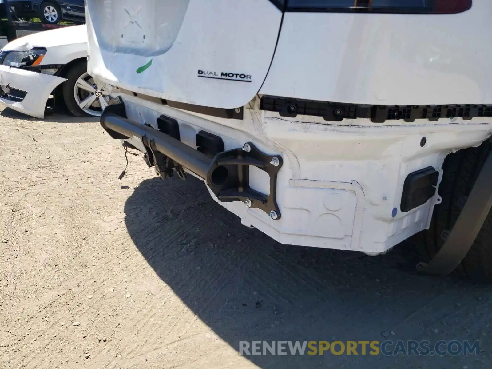 9 Photograph of a damaged car 5YJXCBE29LF242190 TESLA MODEL X 2020