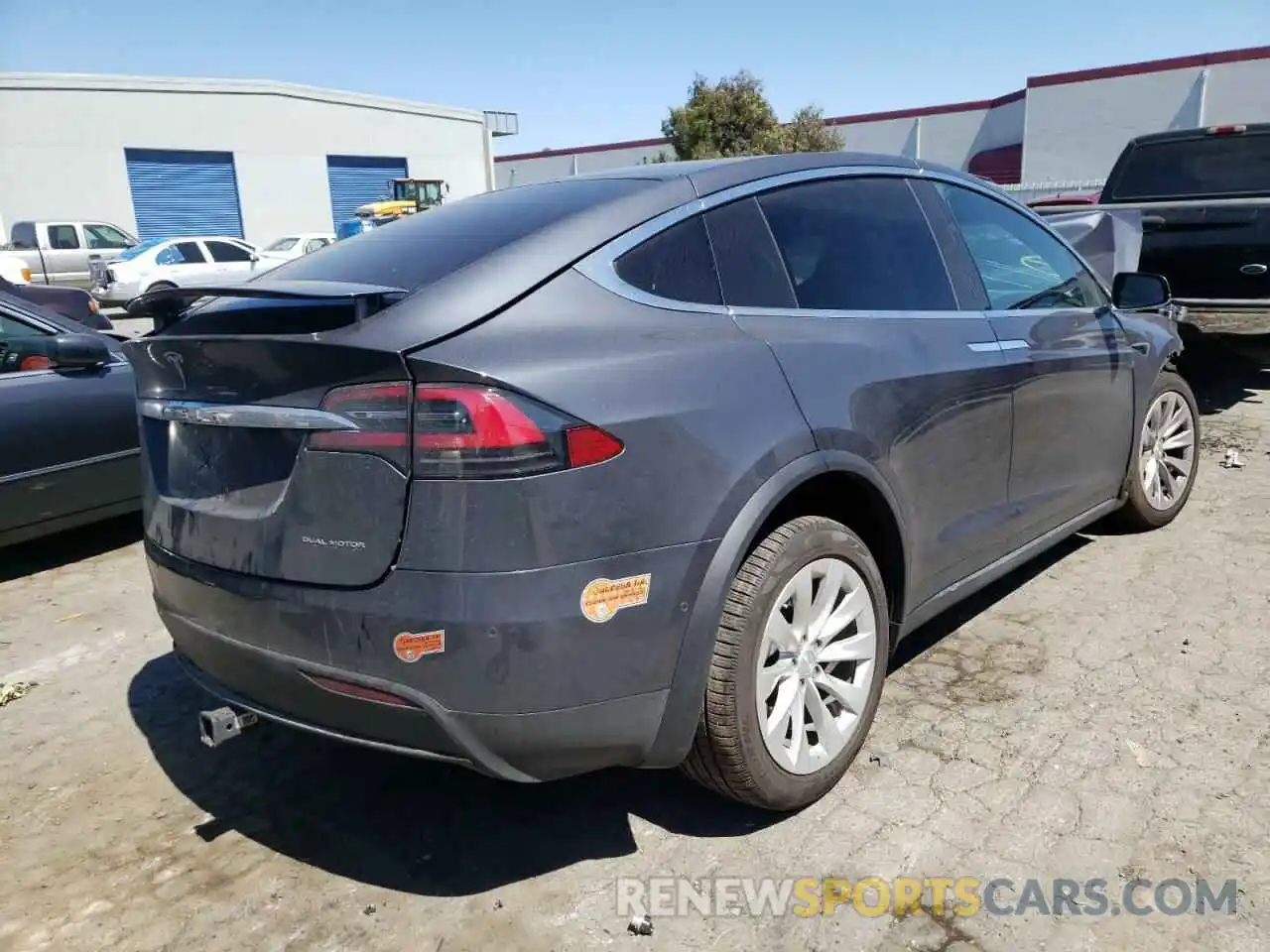 4 Фотография поврежденного автомобиля 5YJXCBE2XLF247639 TESLA MODEL X 2020