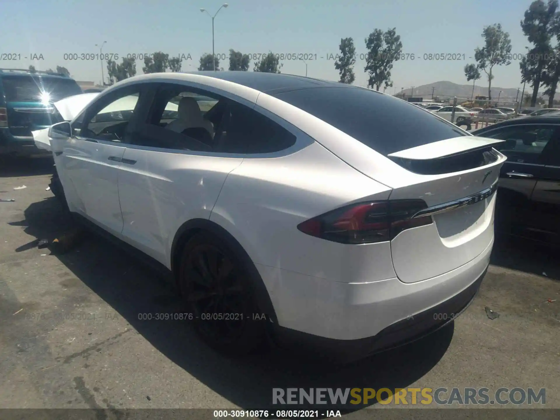 3 Photograph of a damaged car 5YJXCBE2XLF304793 TESLA MODEL X 2020