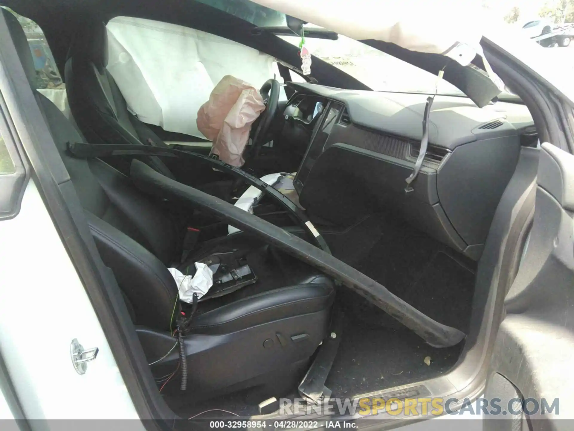 5 Photograph of a damaged car 5YJXCBE41LF234277 TESLA MODEL X 2020