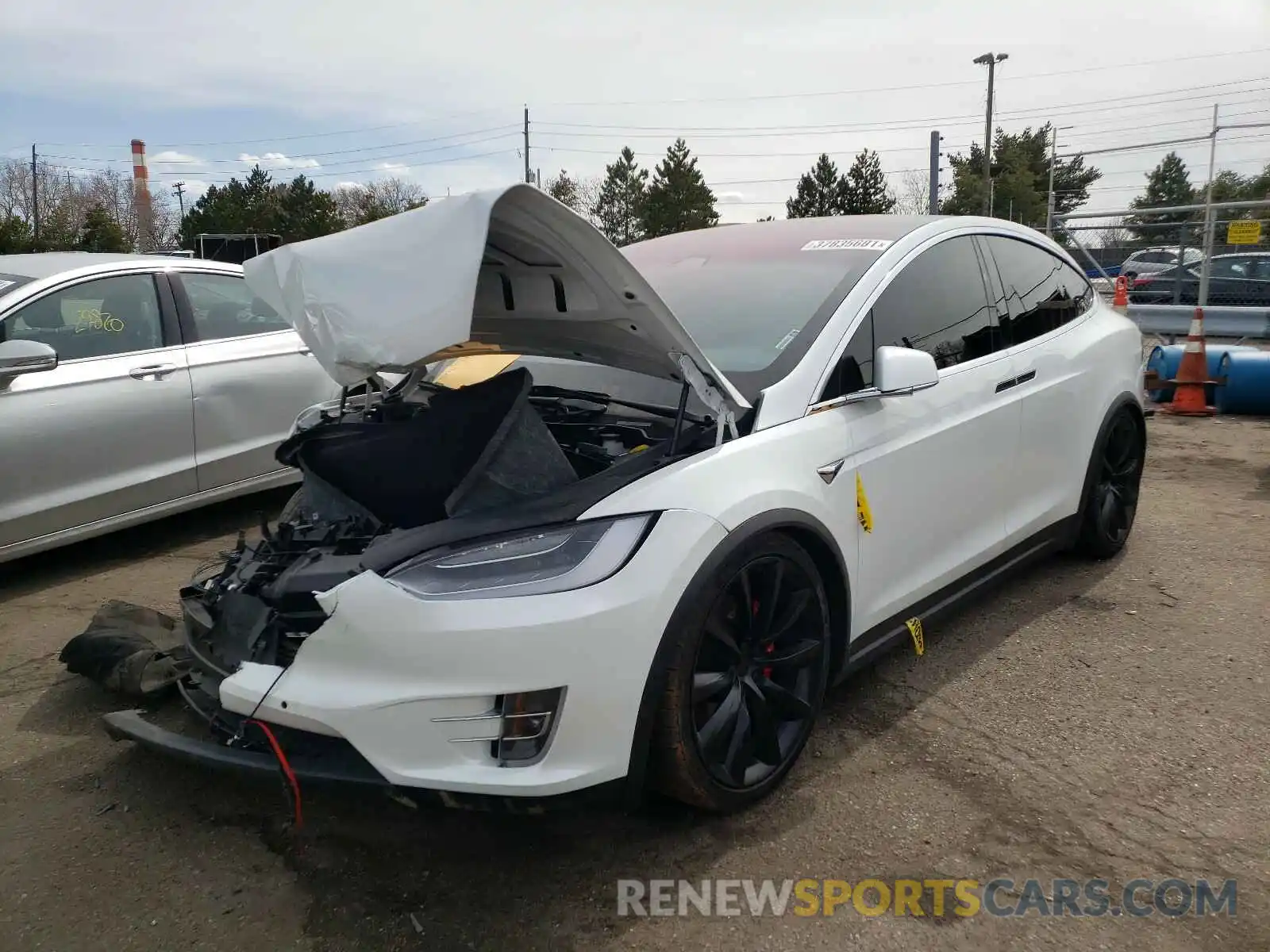 2 Photograph of a damaged car 5YJXCBE47LF301819 TESLA MODEL X 2020