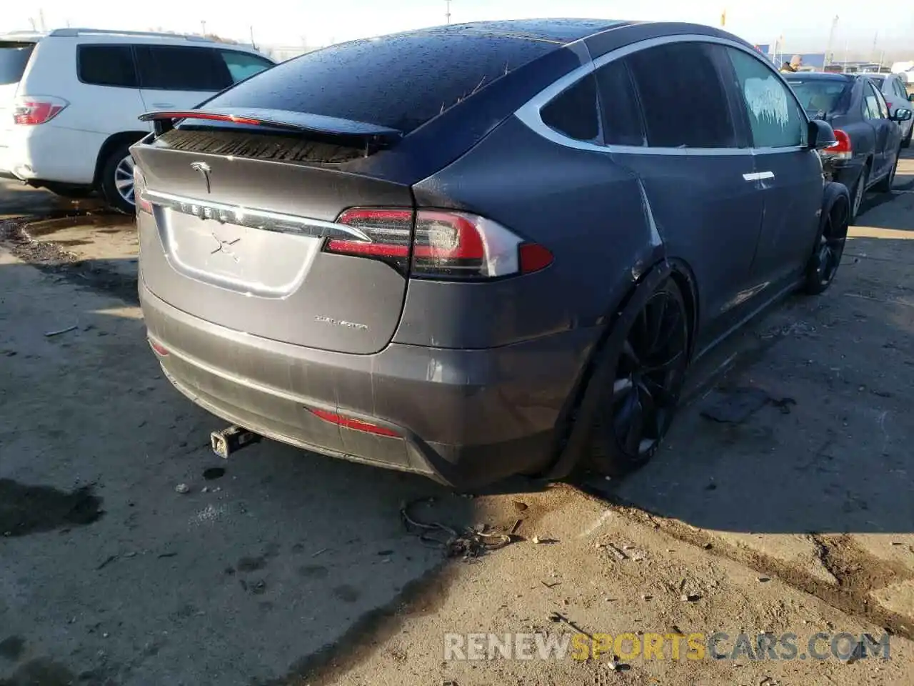 4 Photograph of a damaged car 5YJXCDE20LF281522 TESLA MODEL X 2020