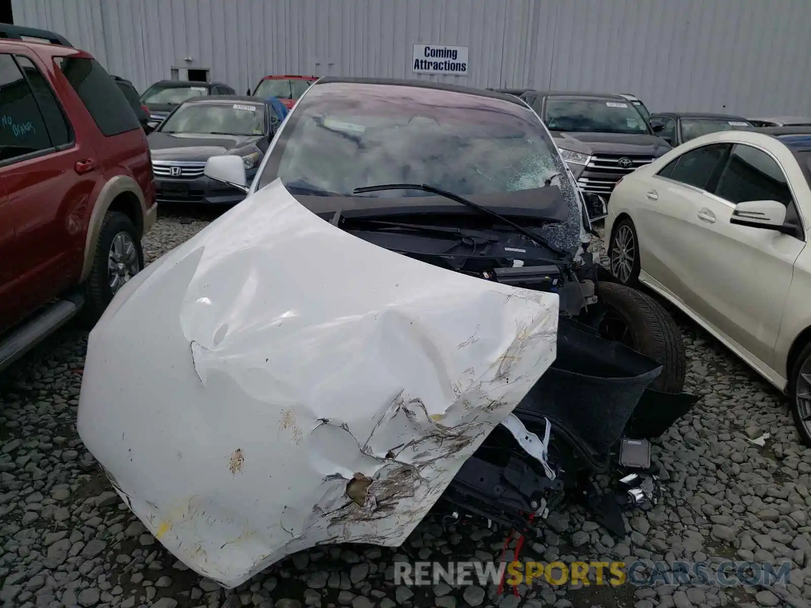 9 Photograph of a damaged car 5YJXCDE20LF301753 TESLA MODEL X 2020