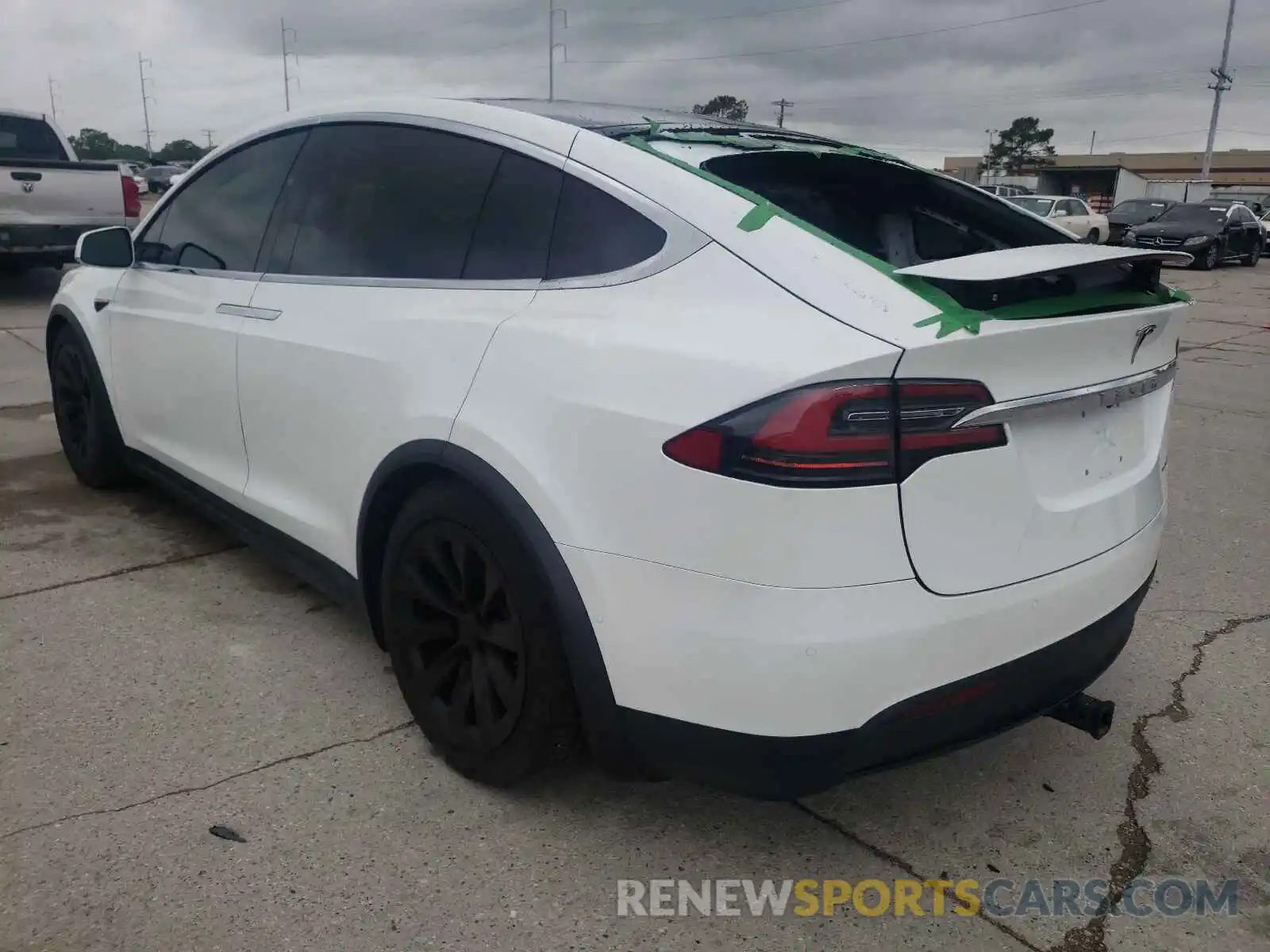 3 Photograph of a damaged car 5YJXCDE21LF230966 TESLA MODEL X 2020