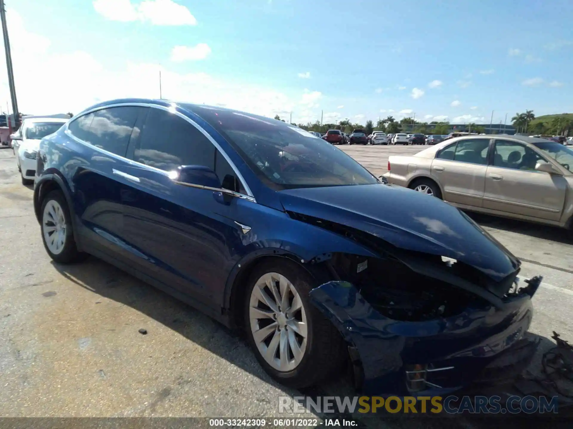 1 Photograph of a damaged car 5YJXCDE21LF282162 TESLA MODEL X 2020