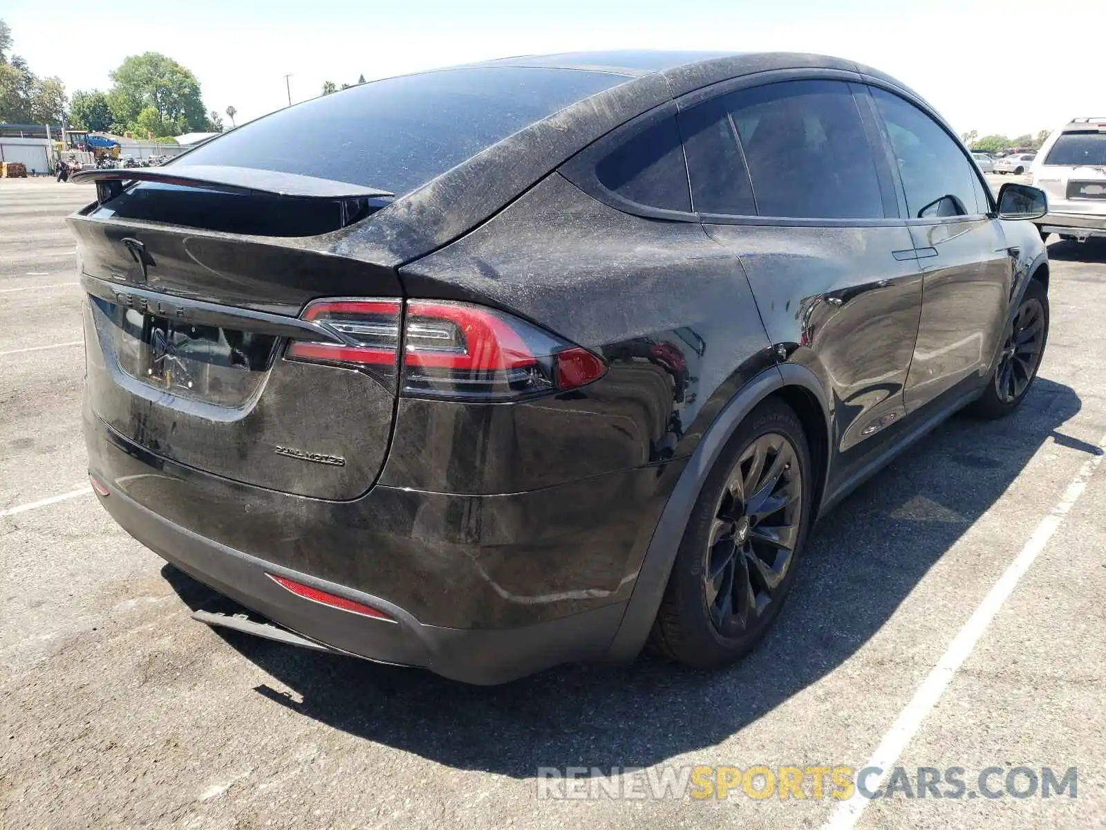 4 Photograph of a damaged car 5YJXCDE21LF283750 TESLA MODEL X 2020