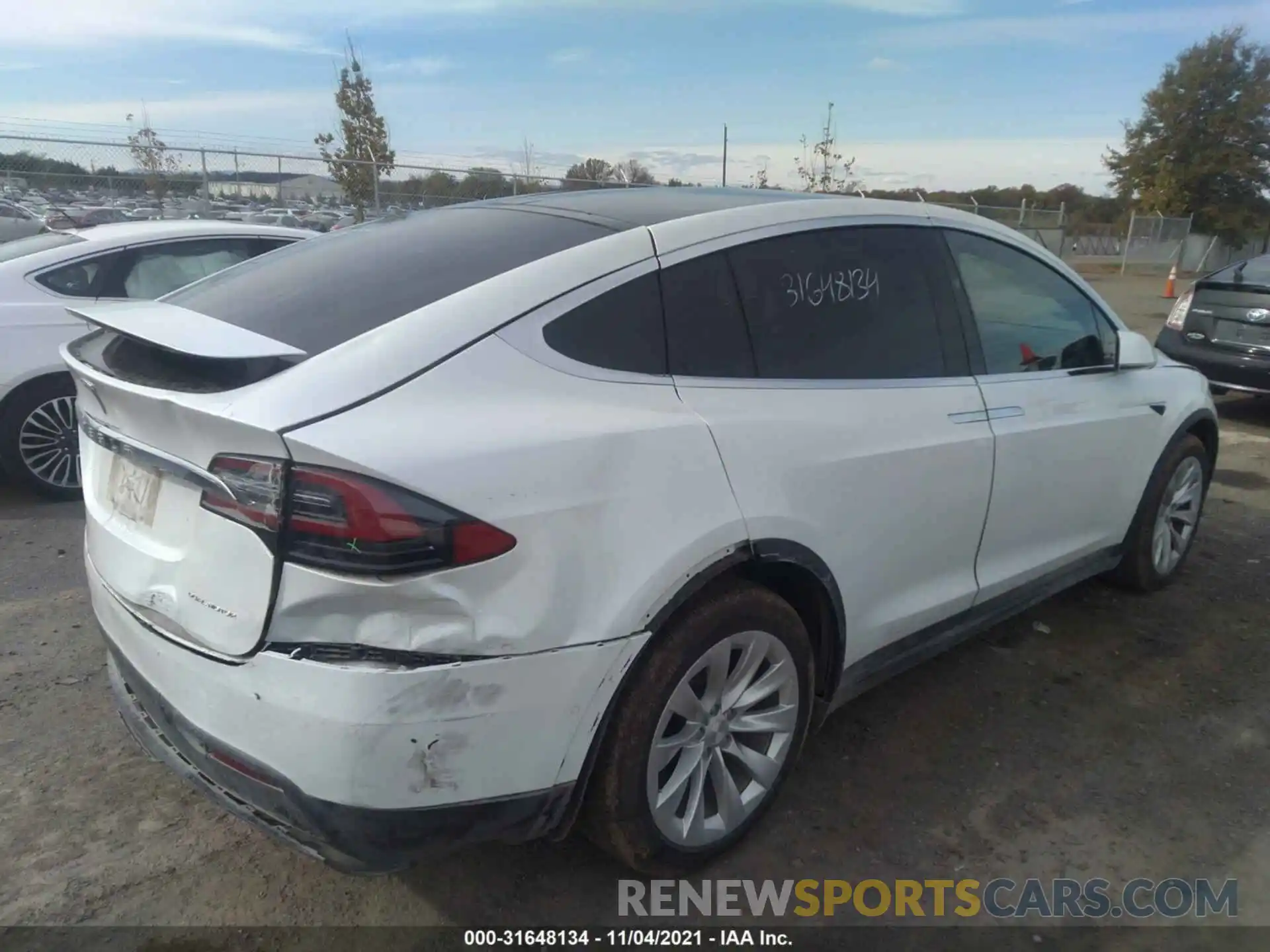 4 Фотография поврежденного автомобиля 5YJXCDE22LF250806 TESLA MODEL X 2020