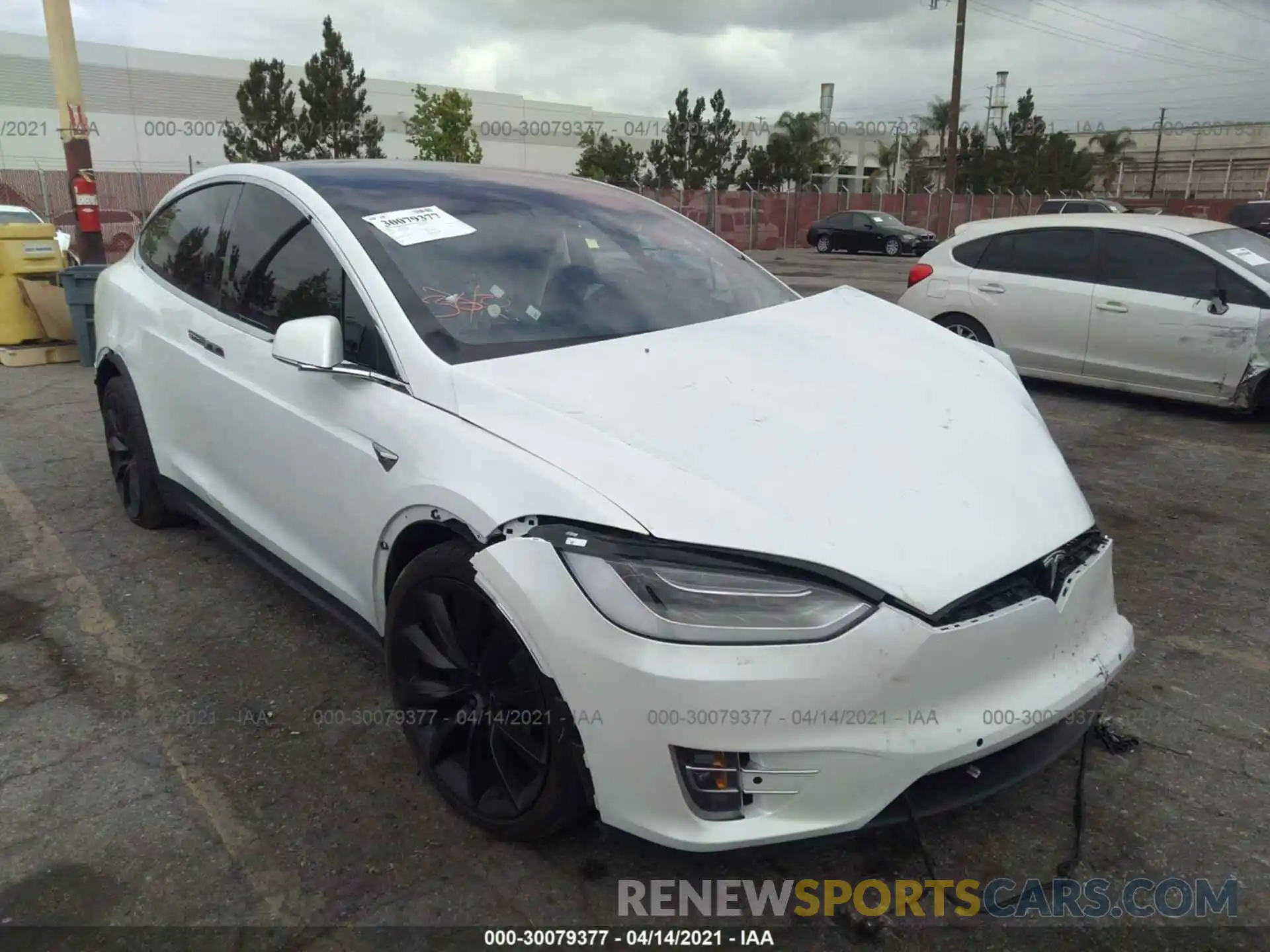 1 Фотография поврежденного автомобиля 5YJXCDE22LF285944 TESLA MODEL X 2020