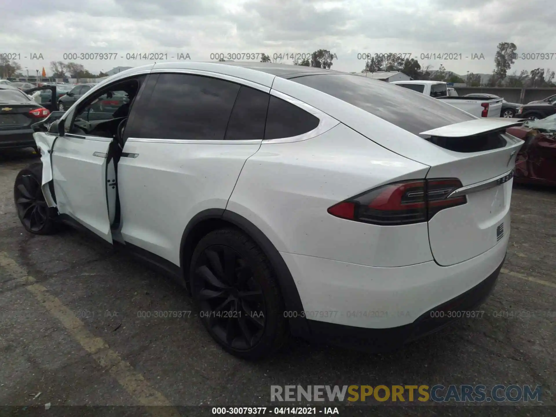 3 Фотография поврежденного автомобиля 5YJXCDE22LF285944 TESLA MODEL X 2020