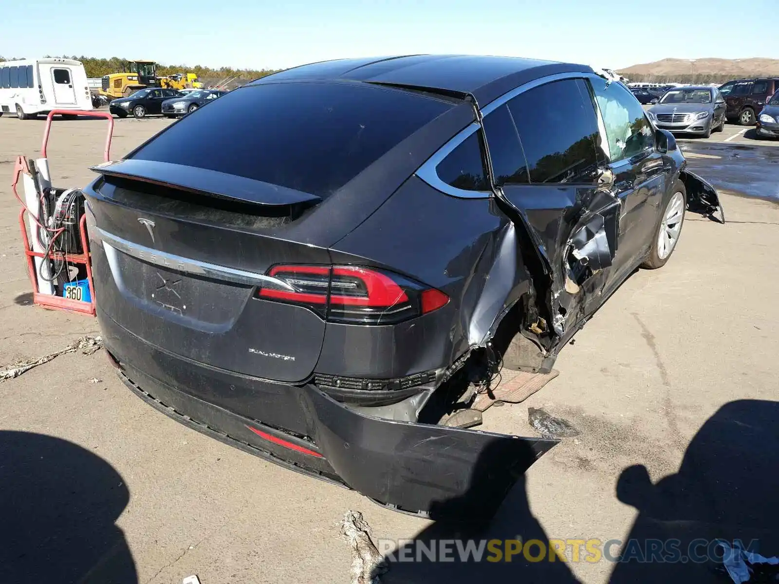 4 Photograph of a damaged car 5YJXCDE23LF263063 TESLA MODEL X 2020