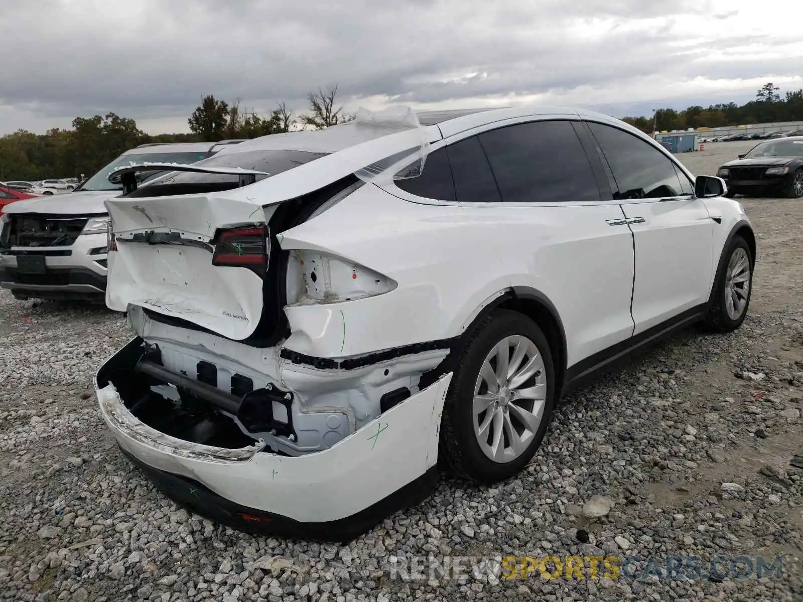 4 Photograph of a damaged car 5YJXCDE23LF300130 TESLA MODEL X 2020