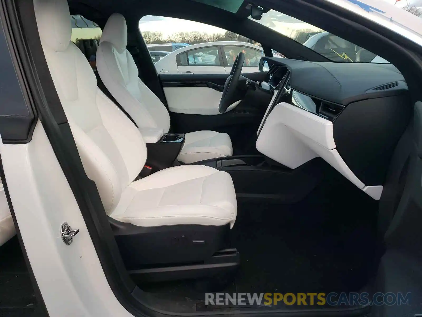 6 Photograph of a damaged car 5YJXCDE23LF303898 TESLA MODEL X 2020