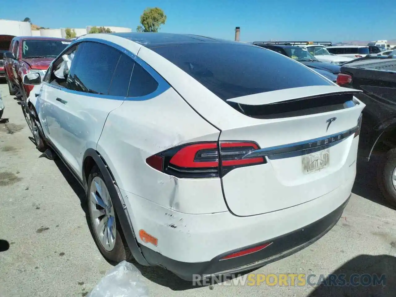 3 Фотография поврежденного автомобиля 5YJXCDE24LF241444 TESLA MODEL X 2020