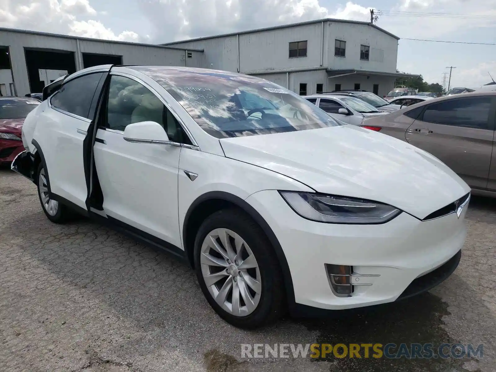 1 Photograph of a damaged car 5YJXCDE25LF301649 TESLA MODEL X 2020