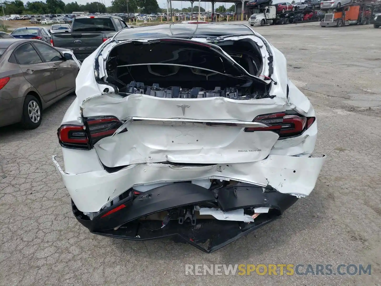 9 Photograph of a damaged car 5YJXCDE25LF301649 TESLA MODEL X 2020