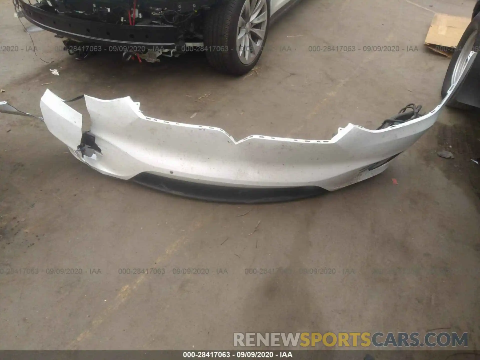 12 Photograph of a damaged car 5YJXCDE26LF250128 TESLA MODEL X 2020