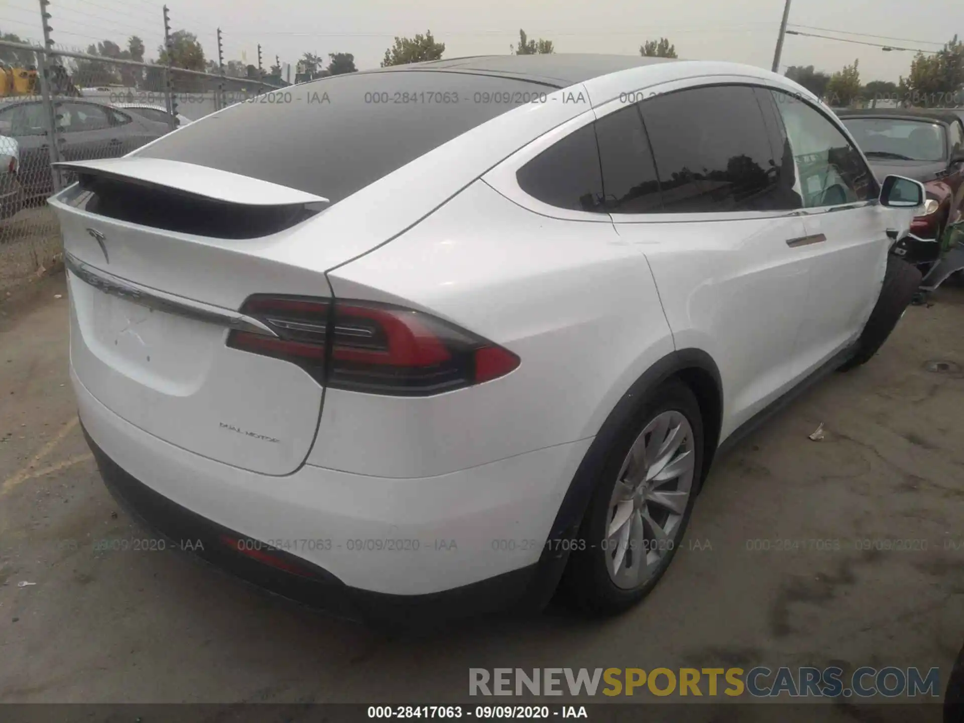 4 Фотография поврежденного автомобиля 5YJXCDE26LF250128 TESLA MODEL X 2020